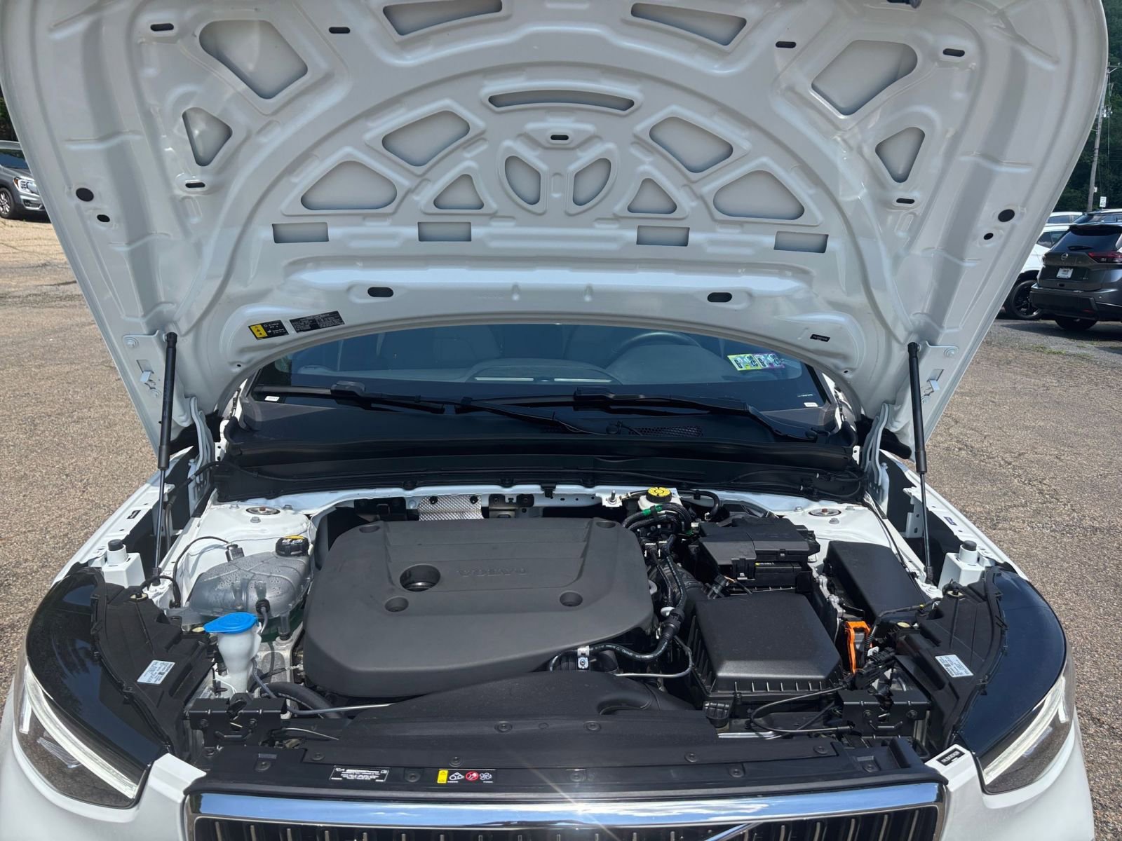 Thumbnail: 2024 Volvo XC40 - 34