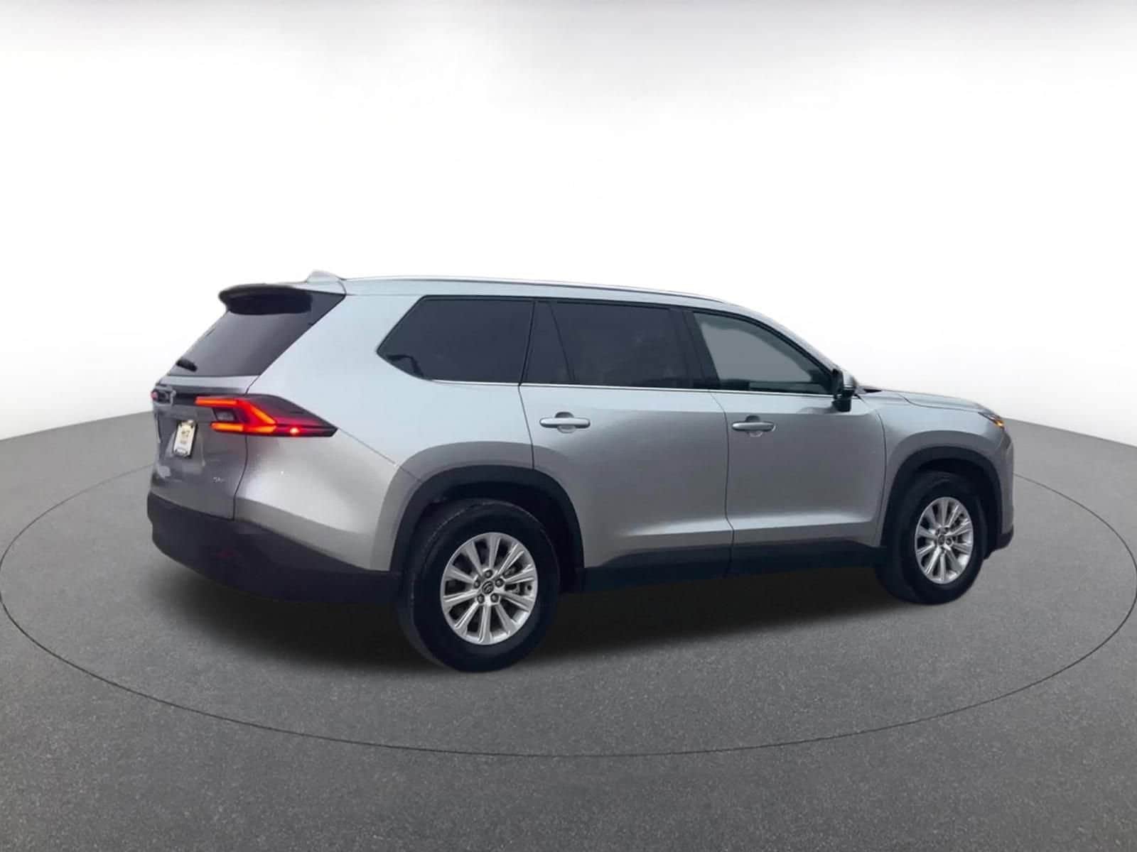 Thumbnail: 2025 Toyota Grand Highlander - 15