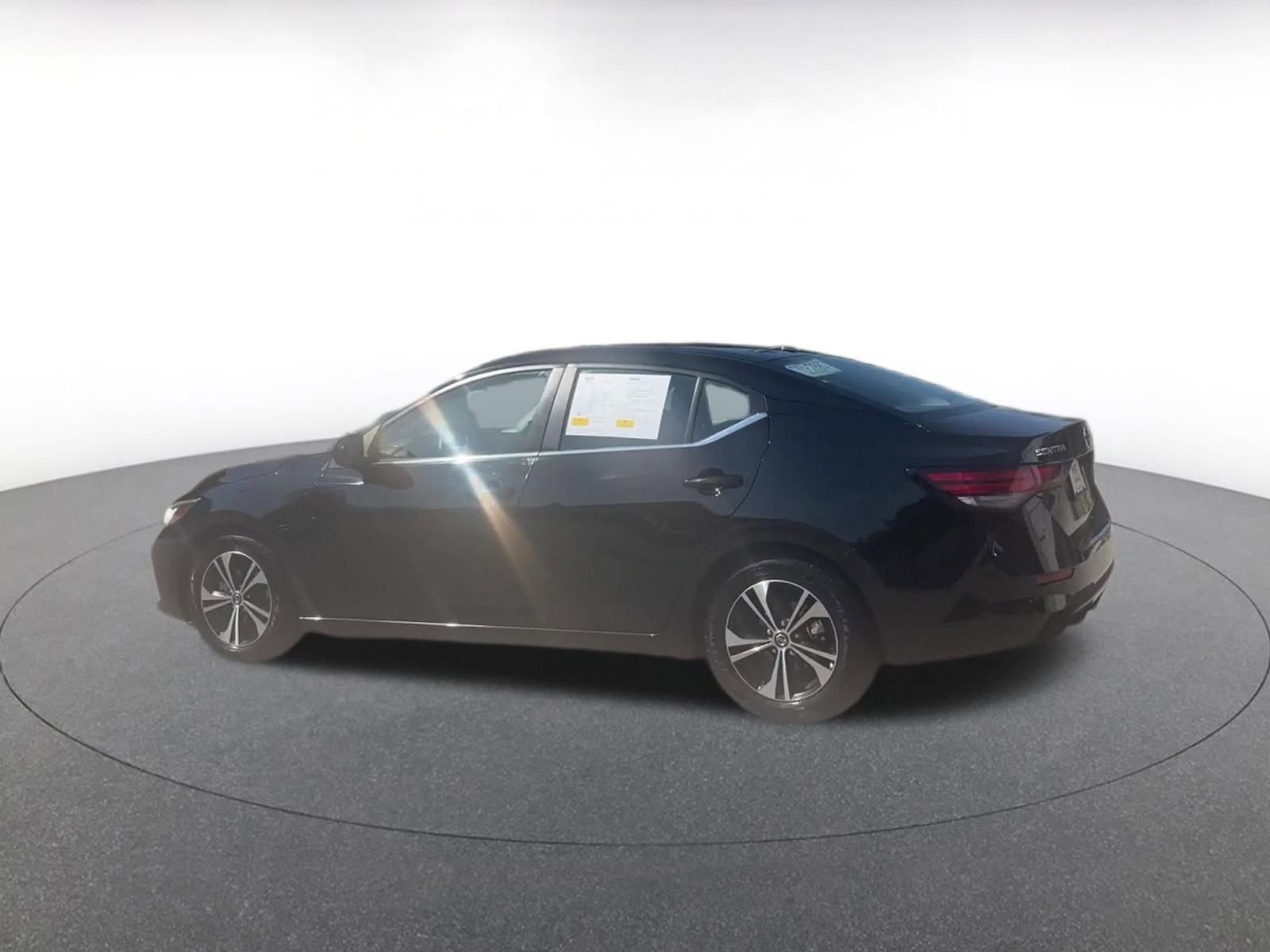 Thumbnail: 2023 Nissan Sentra - 10