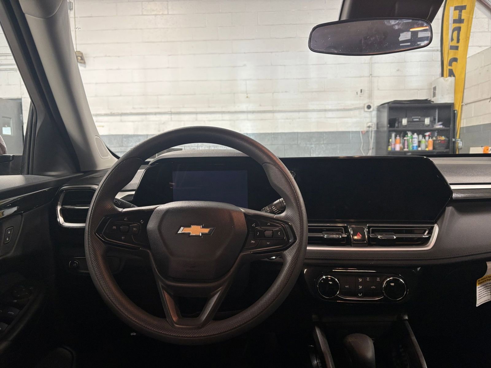 Thumbnail: 2025 Chevrolet TrailBlazer - 33