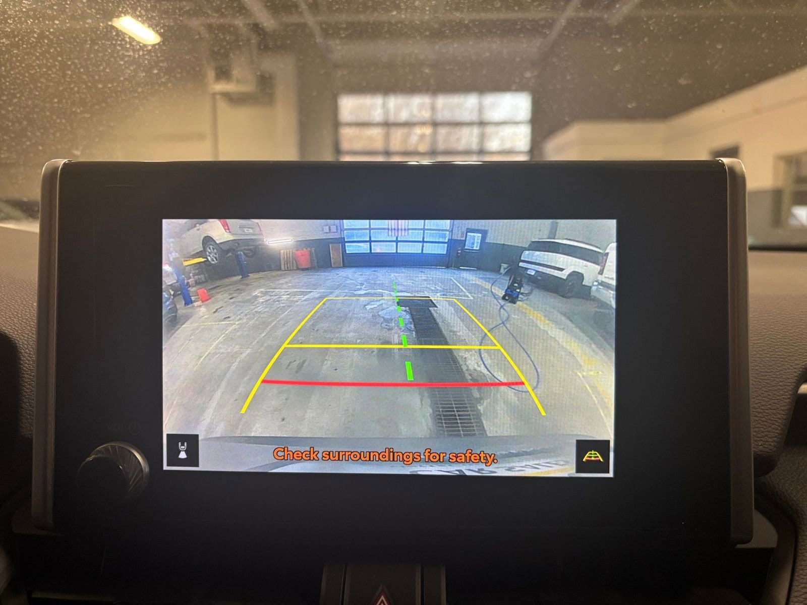 Thumbnail: 2025 Toyota RAV4 - 17