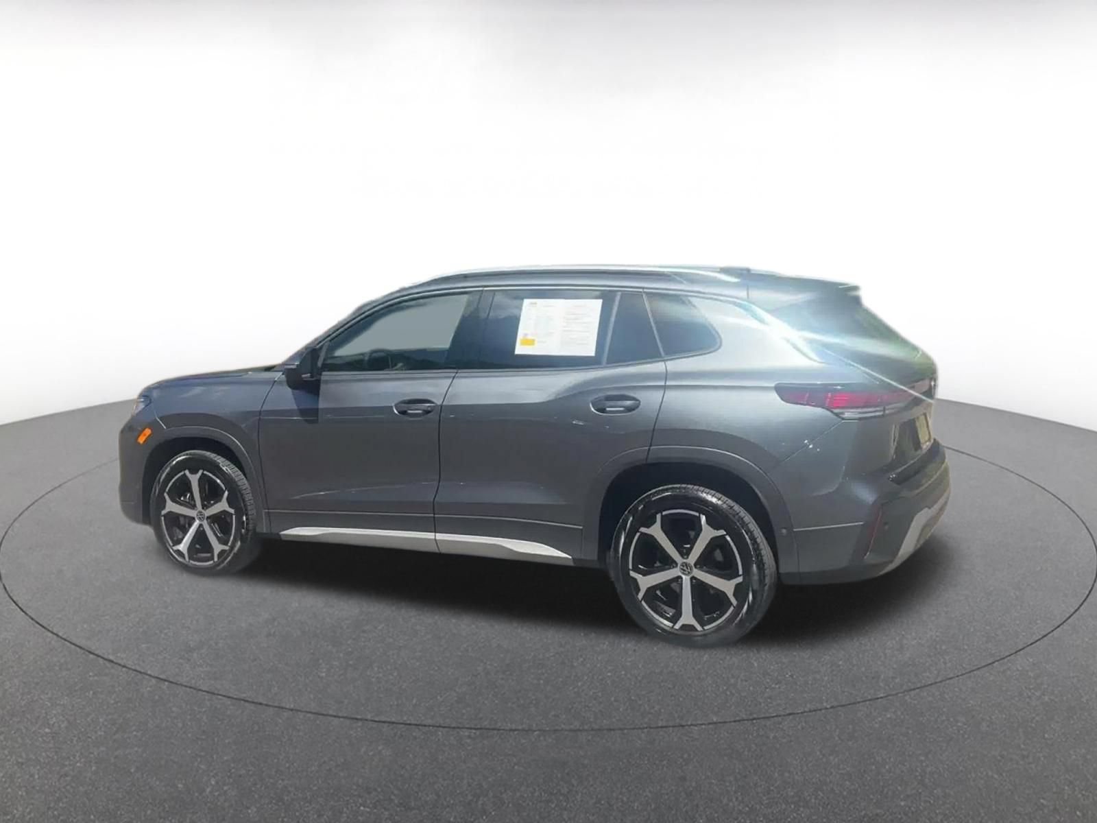 Thumbnail: 2026 Volkswagen Tiguan - 9