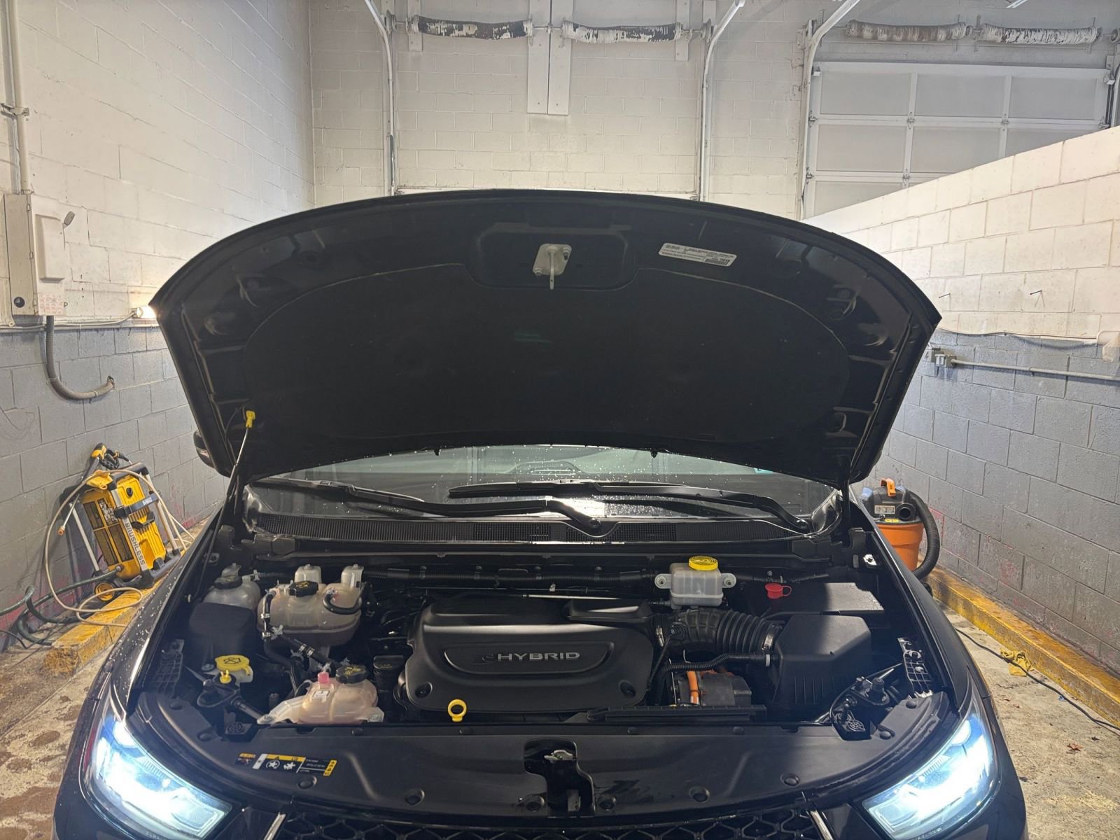 Thumbnail: 2023 Chrysler Pacifica - 34