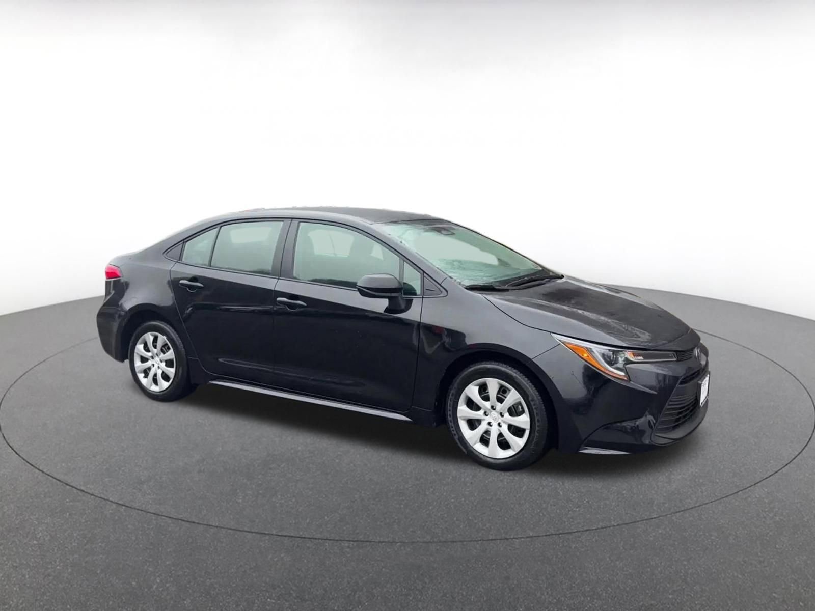 Thumbnail: 2025 Toyota Corolla - 2