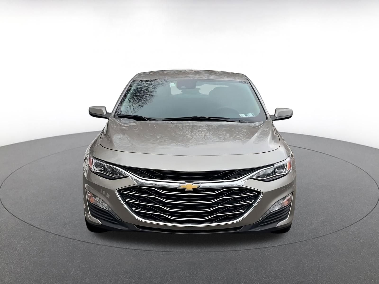 Thumbnail: 2024 Chevrolet Malibu - 4