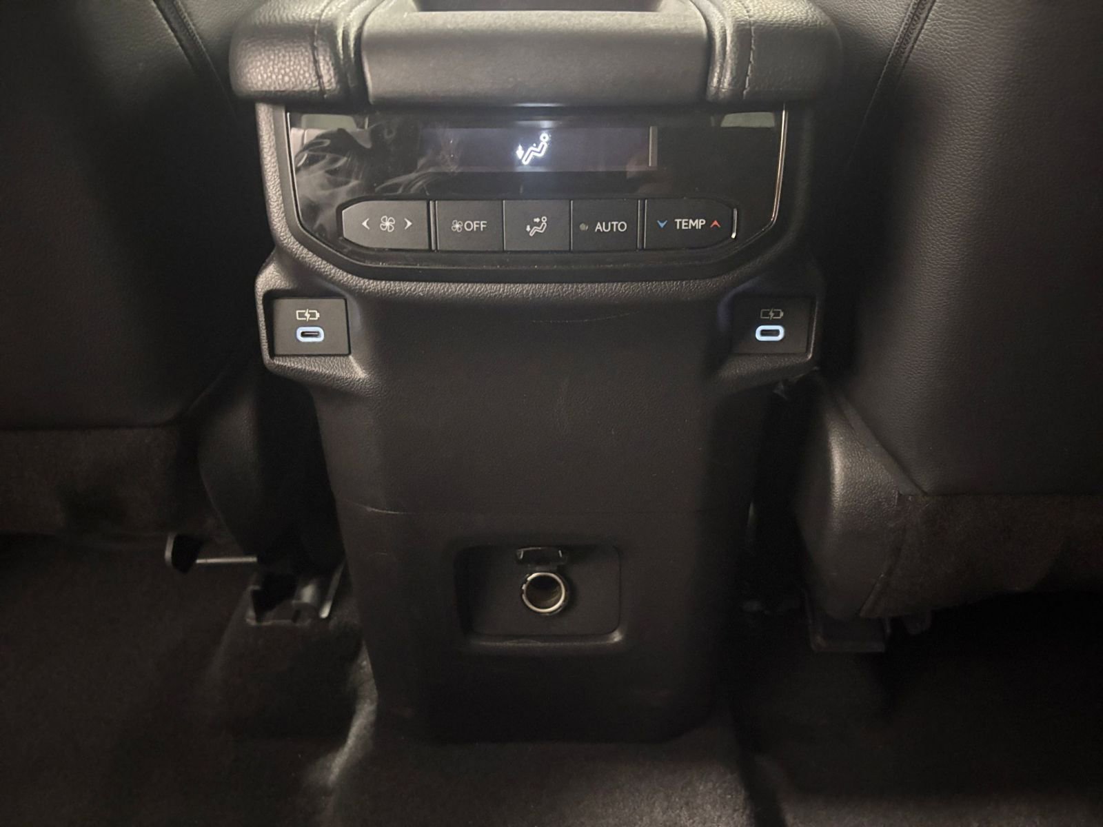 Thumbnail: 2025 Toyota Grand Highlander - 25