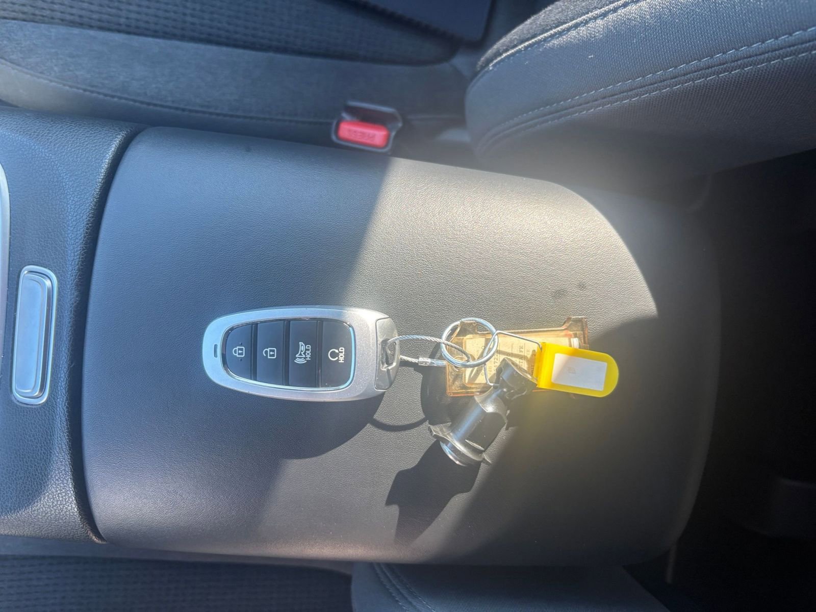 Thumbnail: 2023 Hyundai Santa Fe - 21