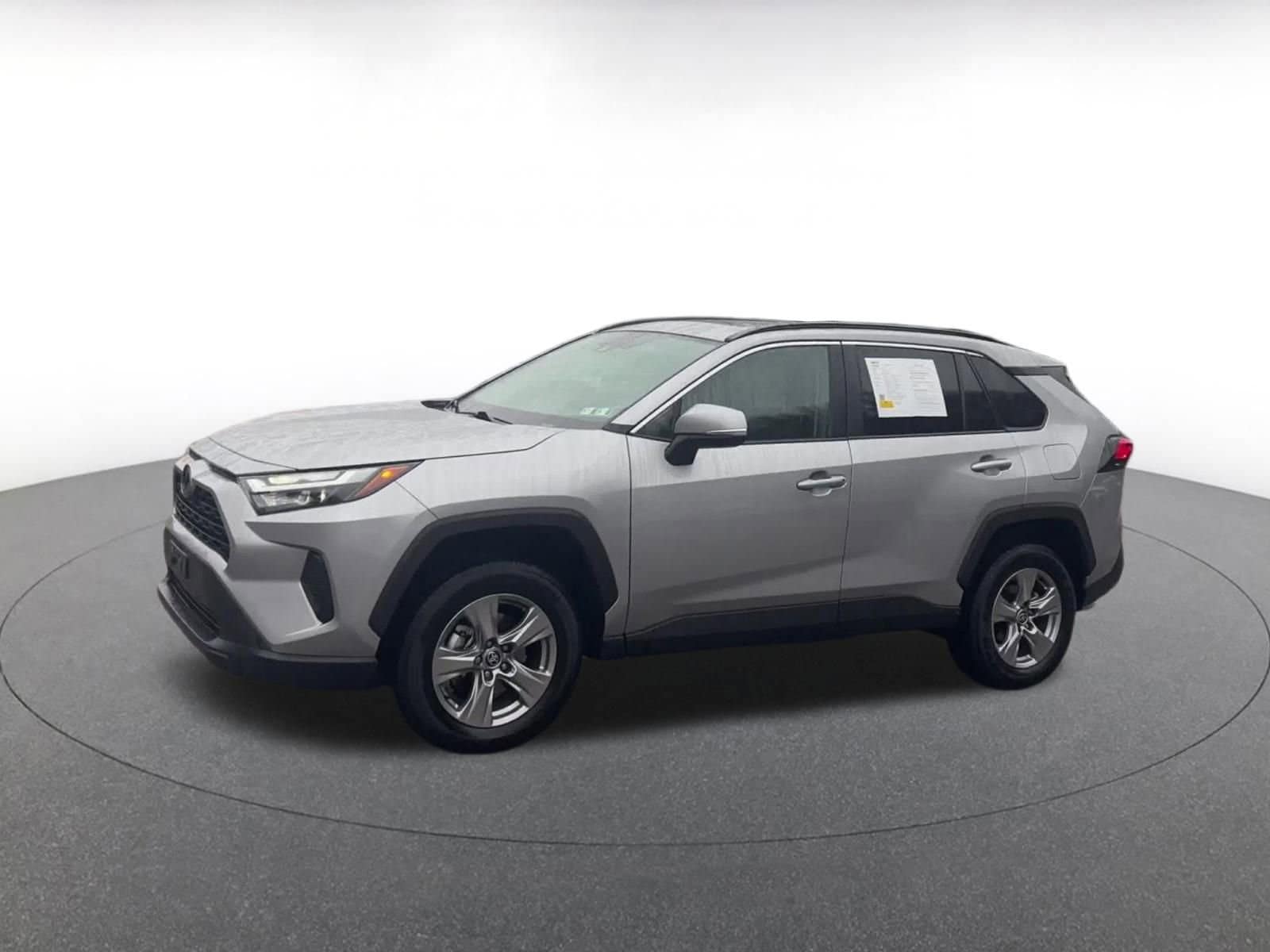 Thumbnail: 2025 Toyota RAV4 - 8