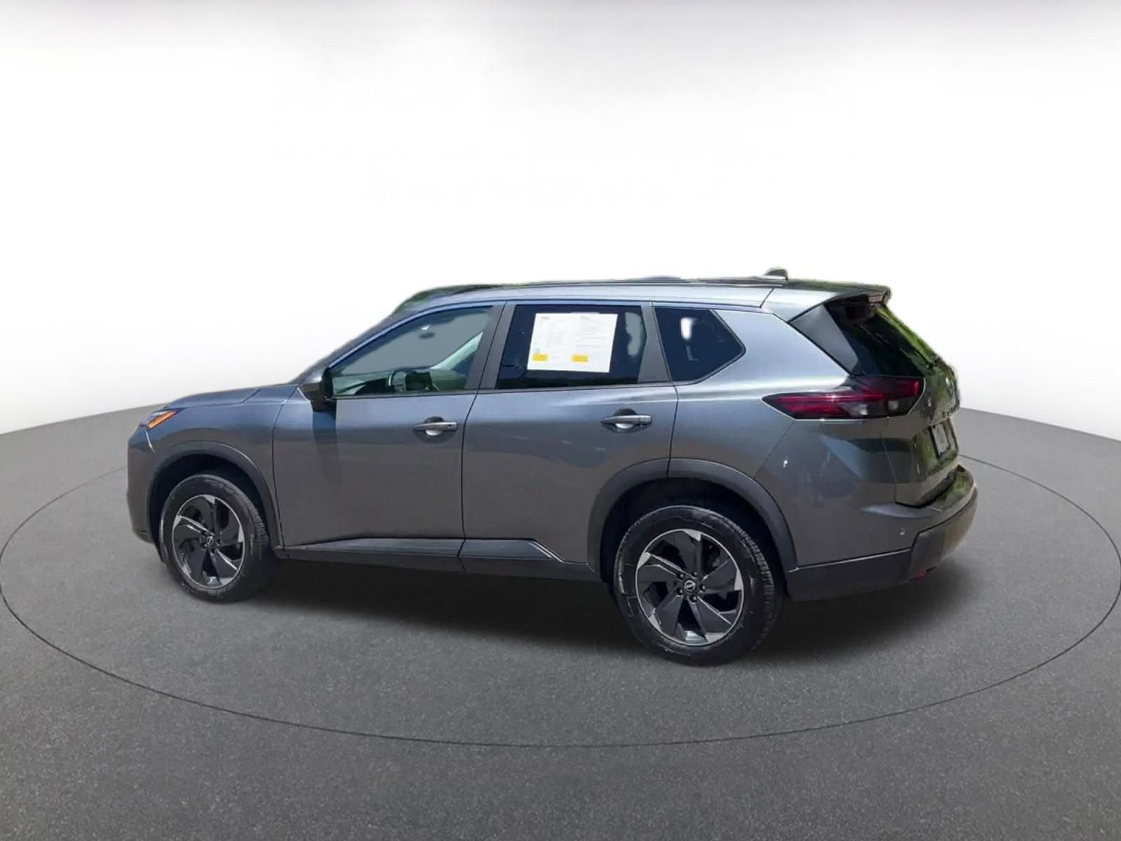 Thumbnail: 2025 Nissan Rogue - 10