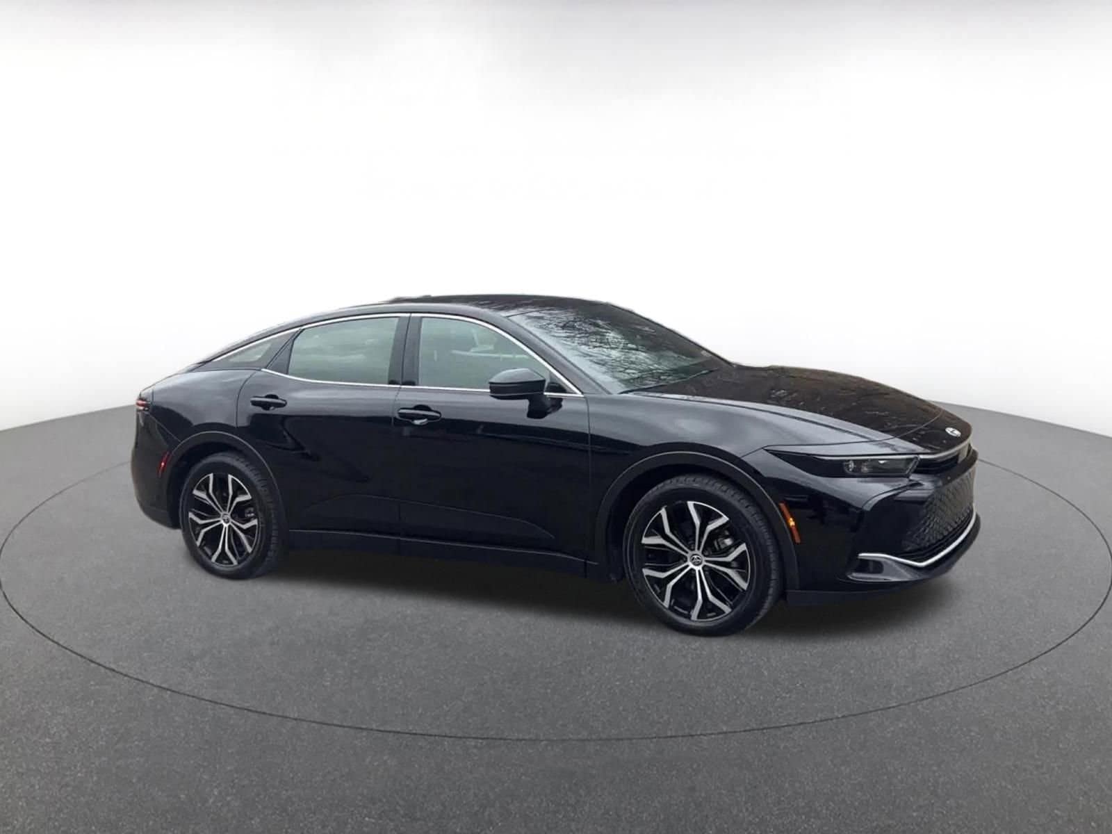 Thumbnail: 2025 Toyota Crown - 2