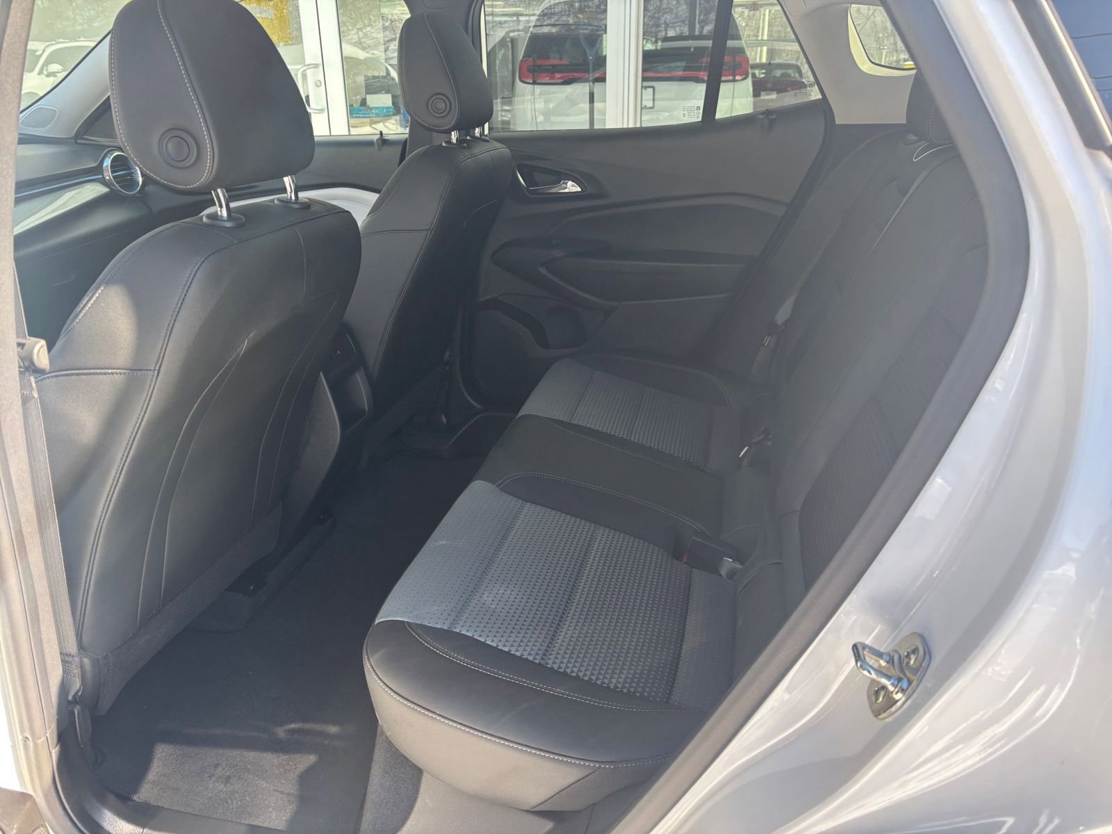 Thumbnail: 2025 Chevrolet Trax - 25