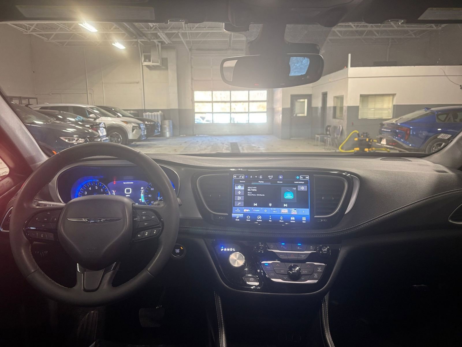 Thumbnail: 2025 Chrysler Pacifica - 35