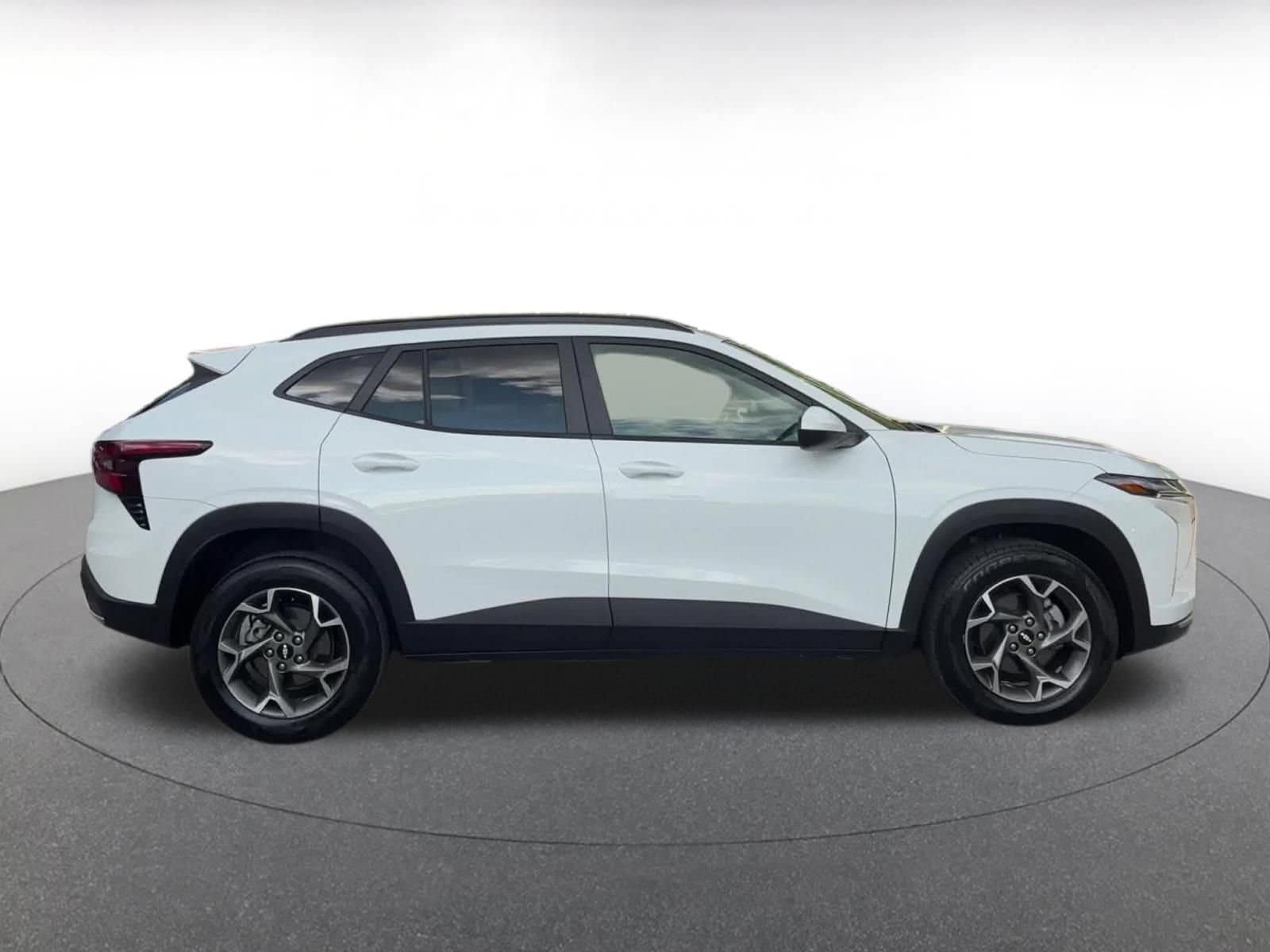 Thumbnail: 2025 Chevrolet Trax - 16