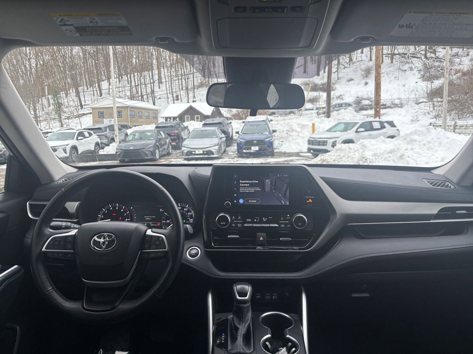 Thumbnail: 2025 Toyota Highlander - 35