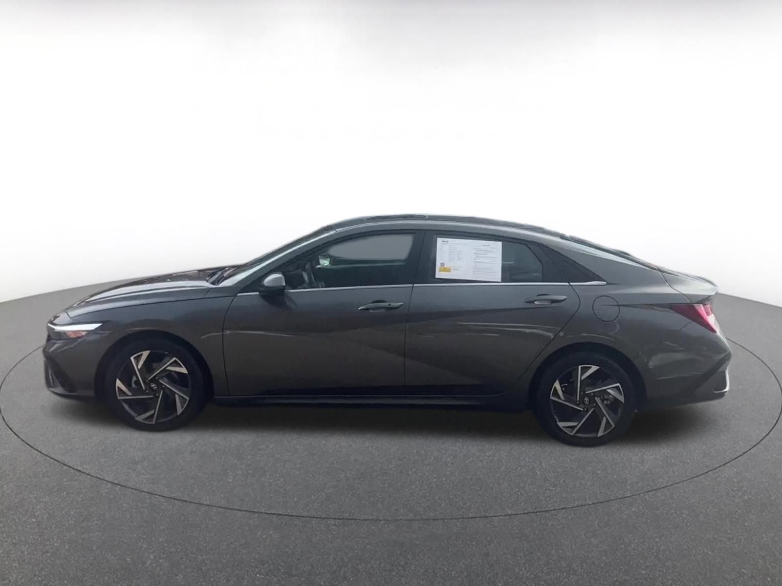 Thumbnail: 2025 Hyundai Elantra - 9