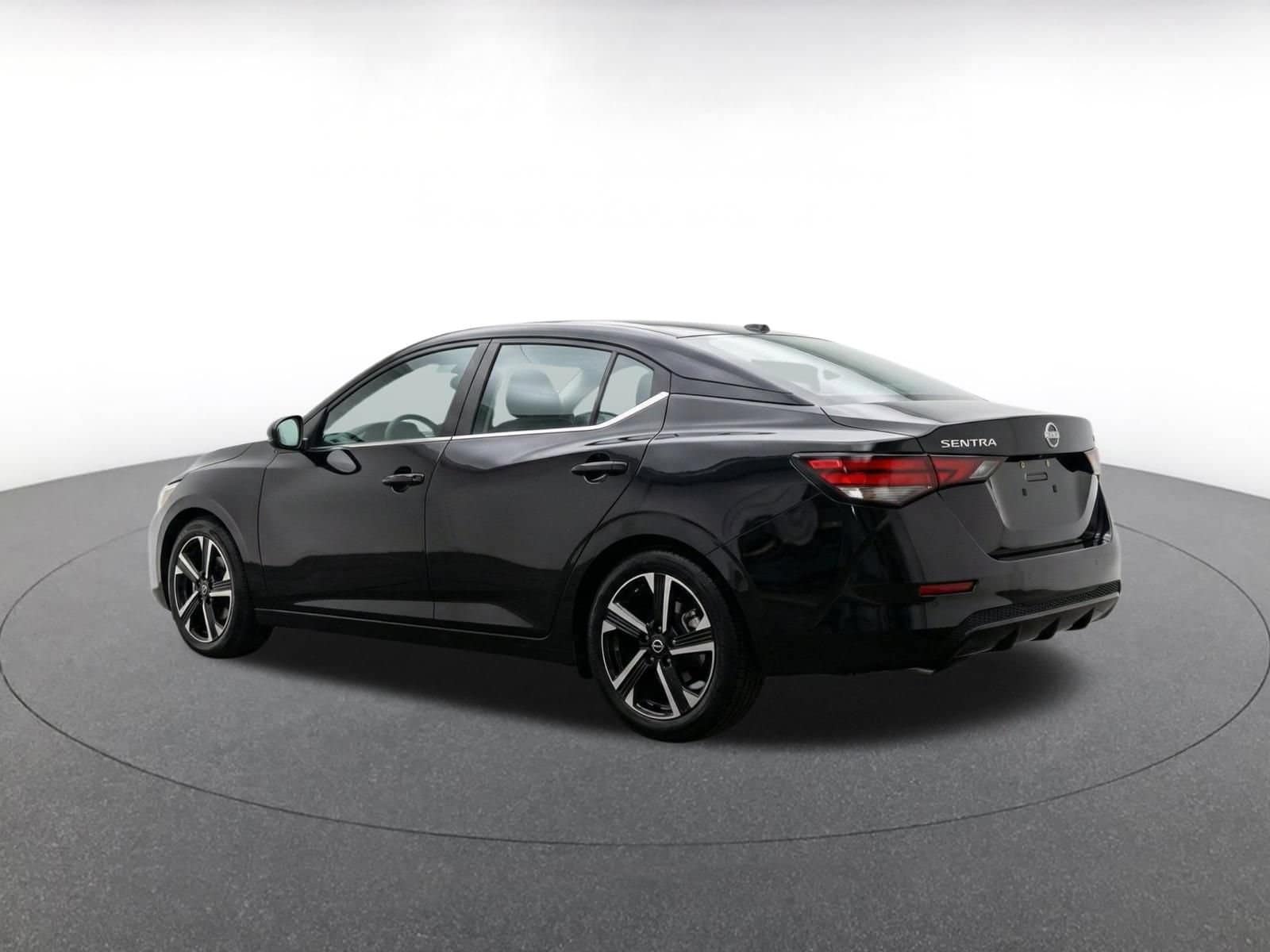 Thumbnail: 2025 Nissan Sentra - 5