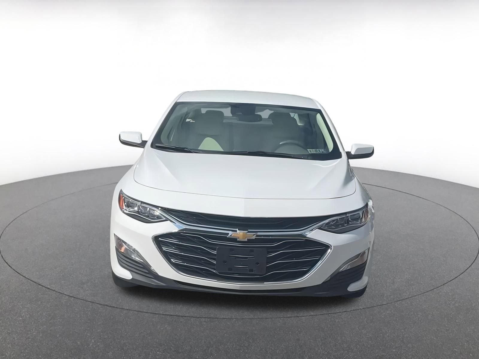 Thumbnail: 2024 Chevrolet Malibu - 4