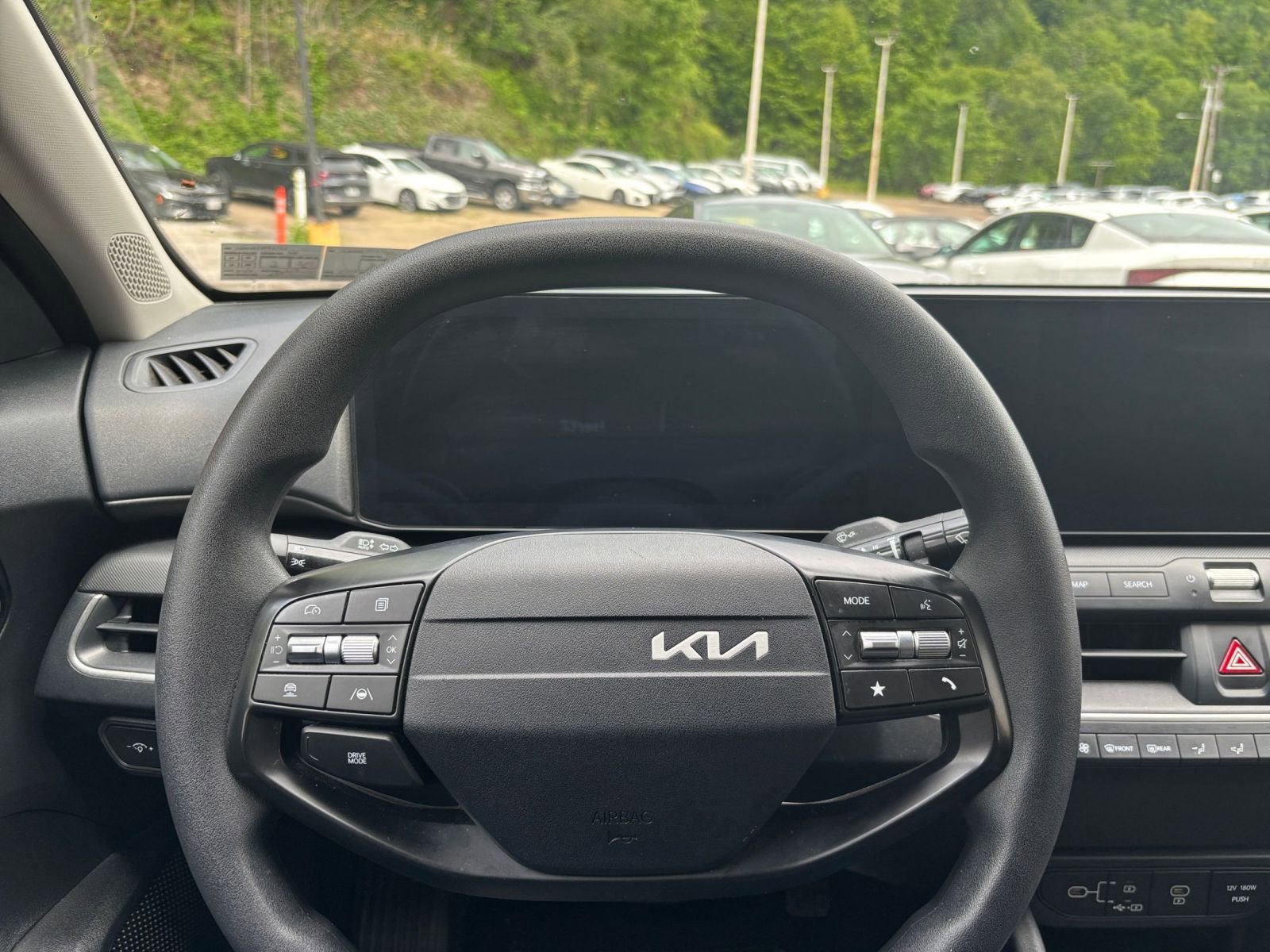 Thumbnail: 2025 Kia K4 - 28