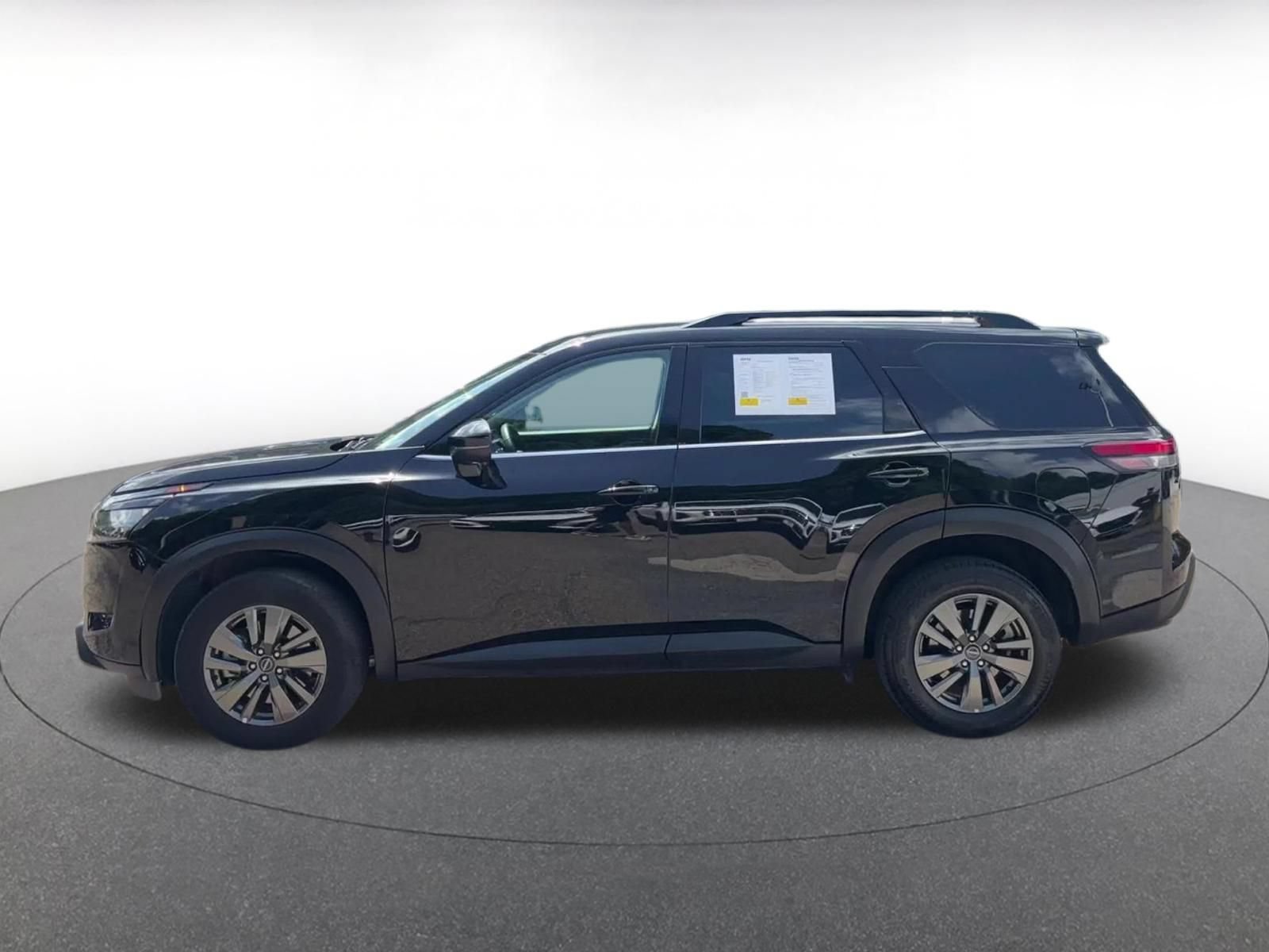 Thumbnail: 2025 Nissan Pathfinder - 9