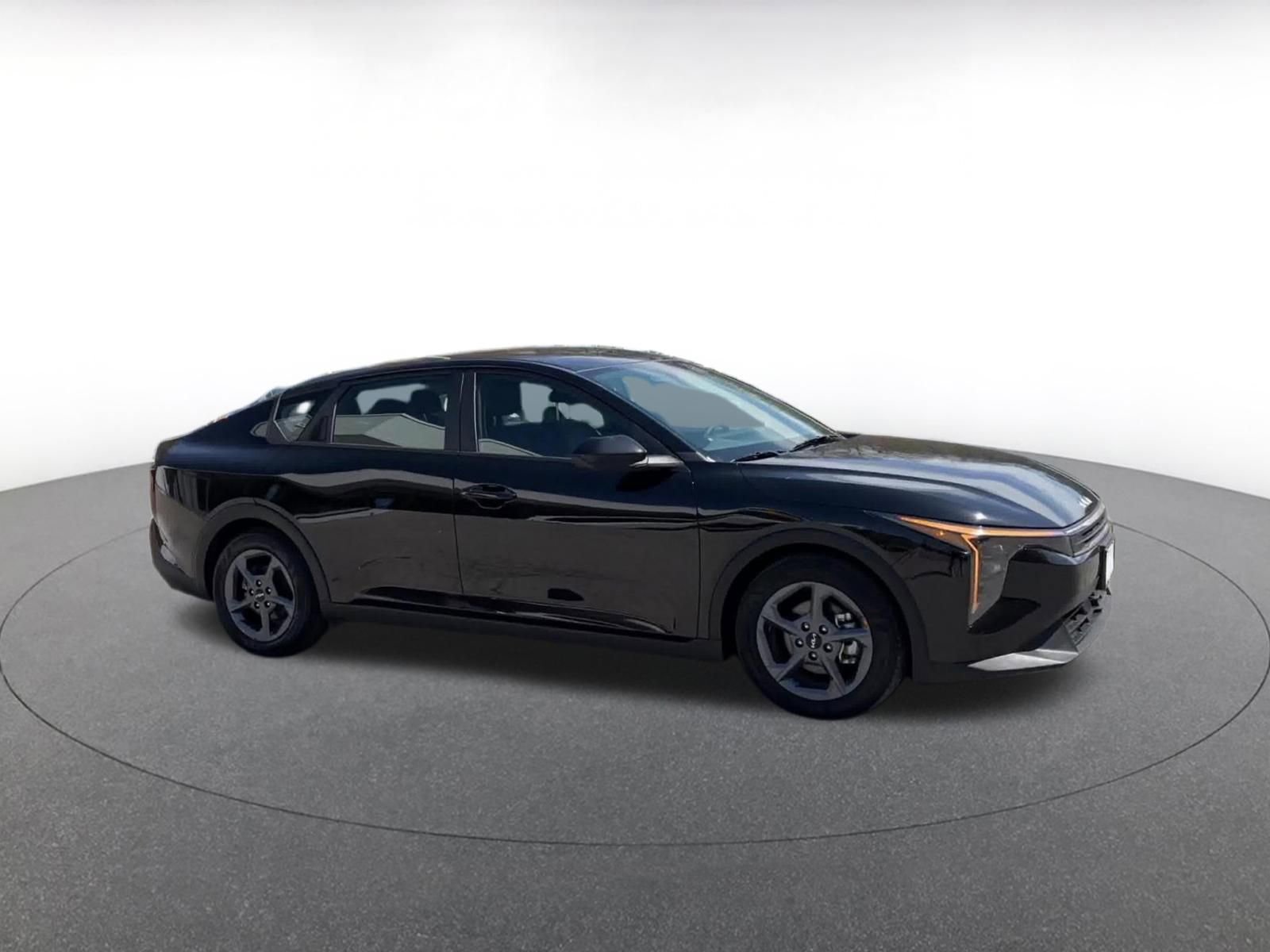 Thumbnail: 2025 Kia K4 - 2