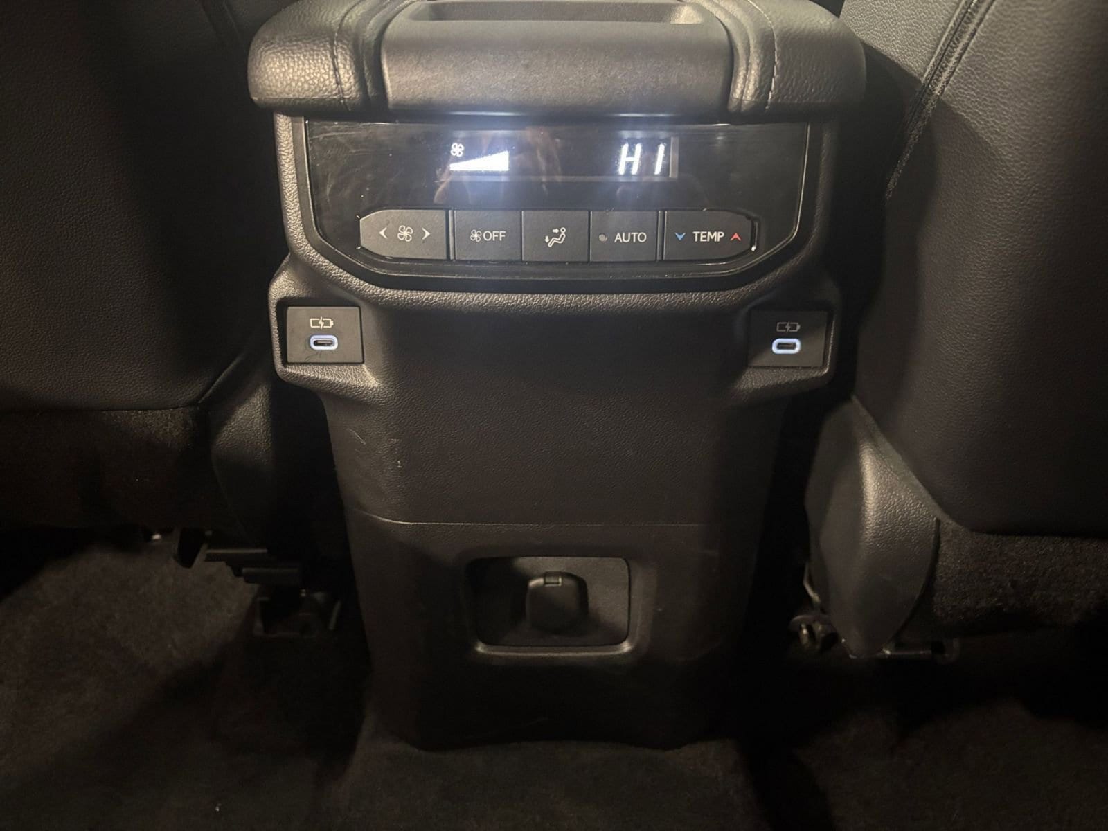 Thumbnail: 2025 Toyota Grand Highlander - 25