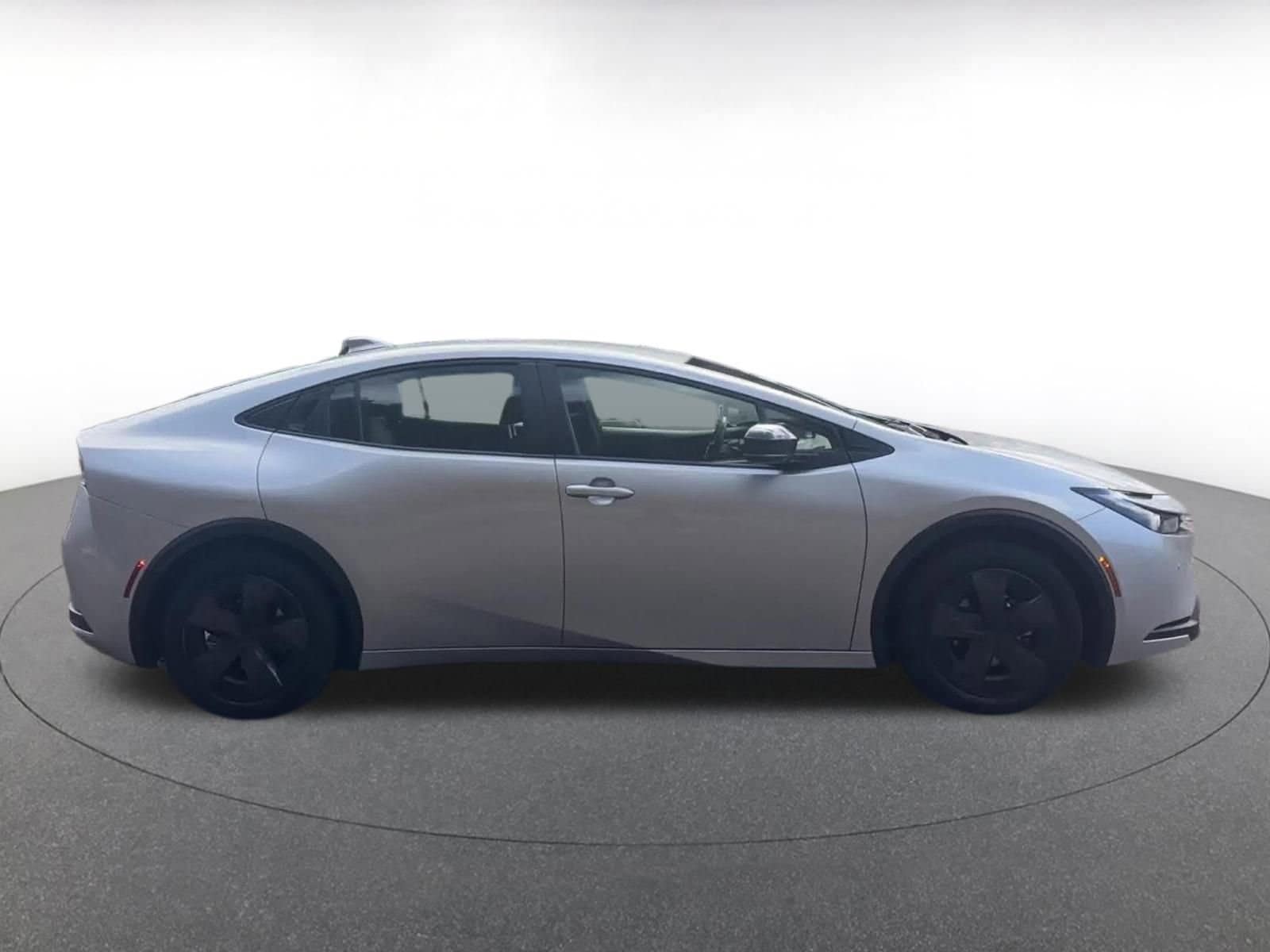 Thumbnail: 2025 Toyota Prius - 16