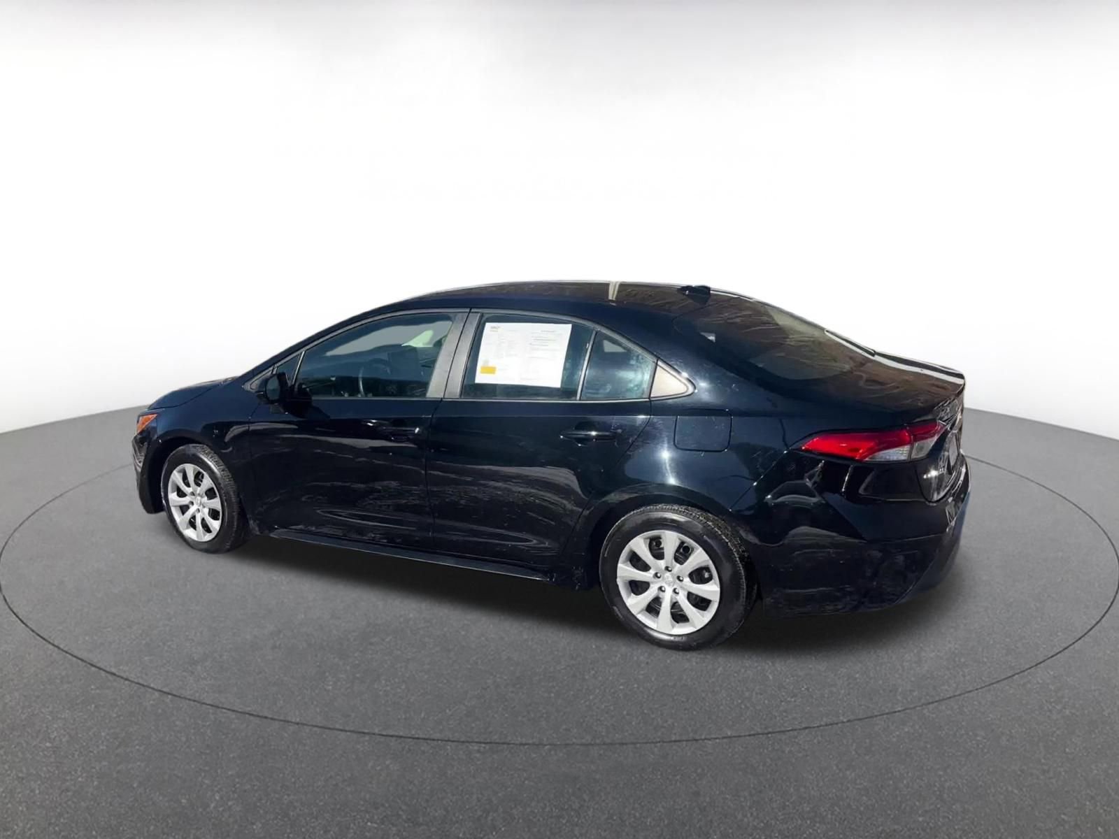 Thumbnail: 2025 Toyota Corolla - 10