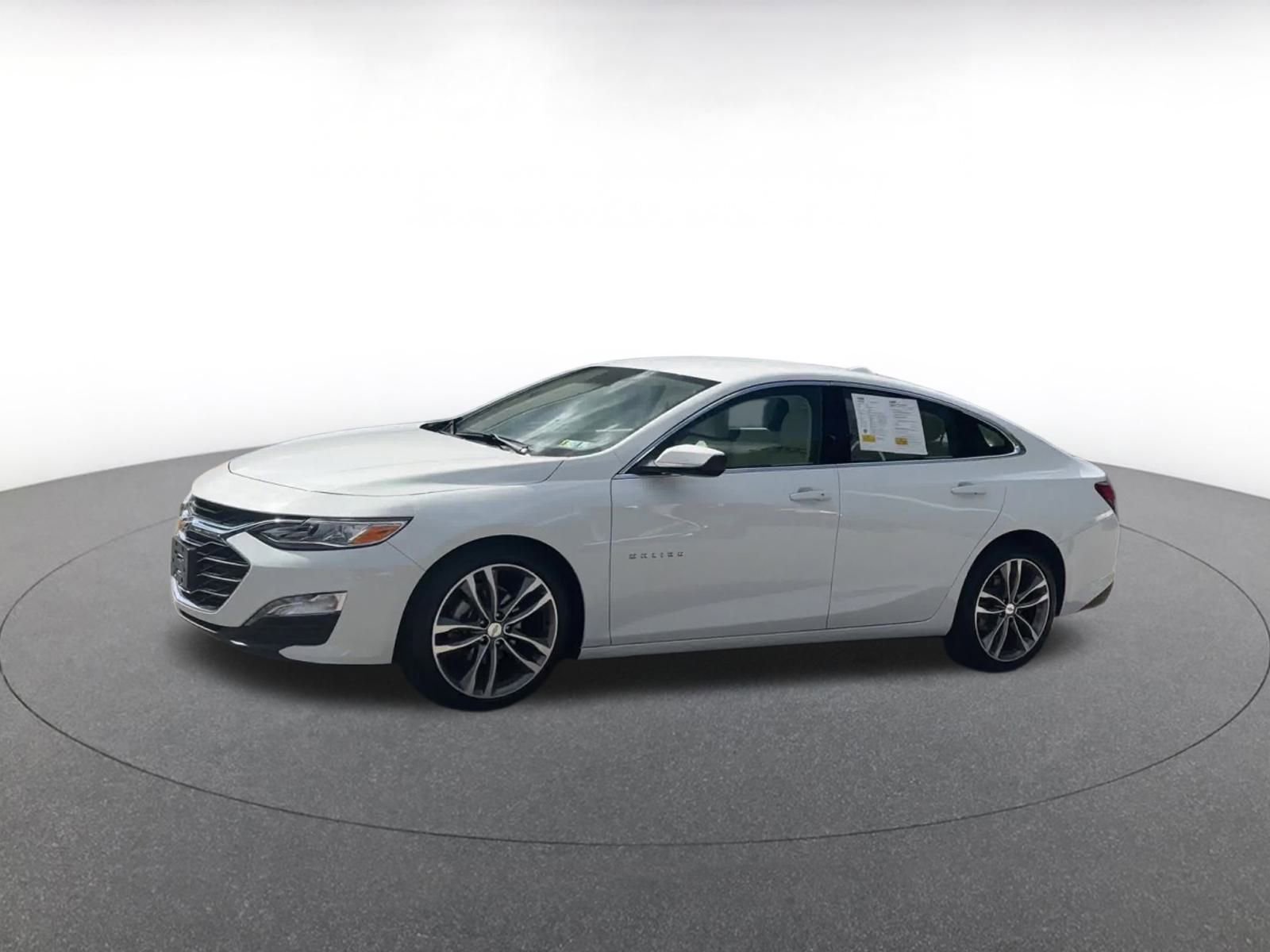 Thumbnail: 2024 Chevrolet Malibu - 8