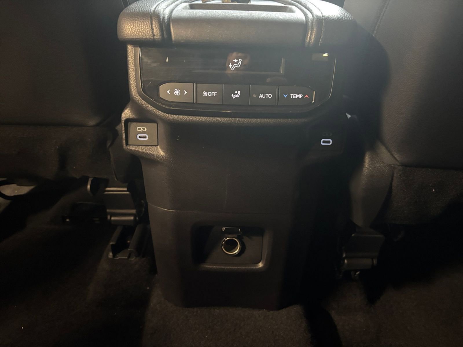 Thumbnail: 2025 Toyota Grand Highlander - 25