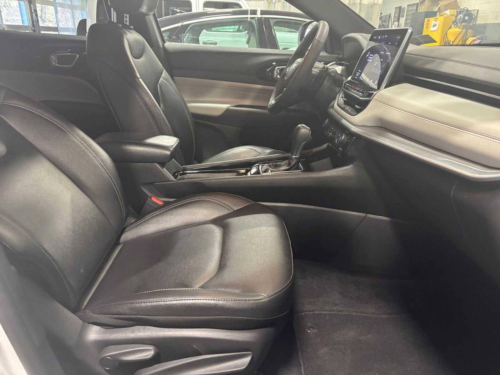 Thumbnail: 2025 Jeep Compass - 11