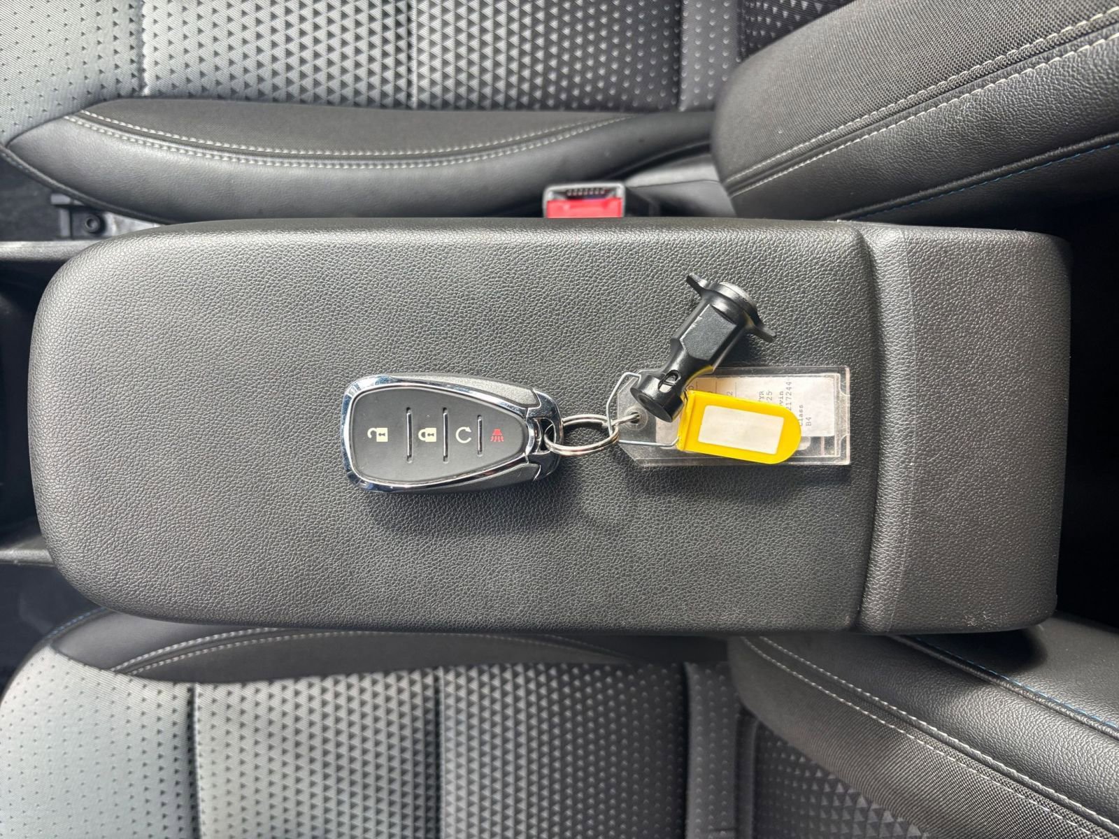 Thumbnail: 2025 Chevrolet Trax - 21