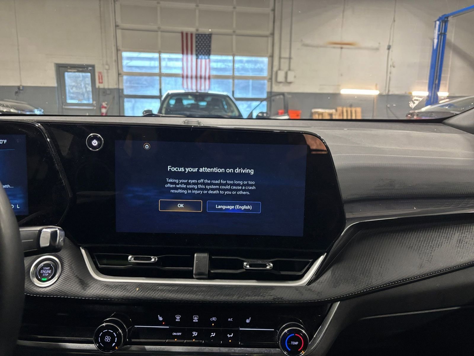 Thumbnail: 2025 Chevrolet Equinox - 18