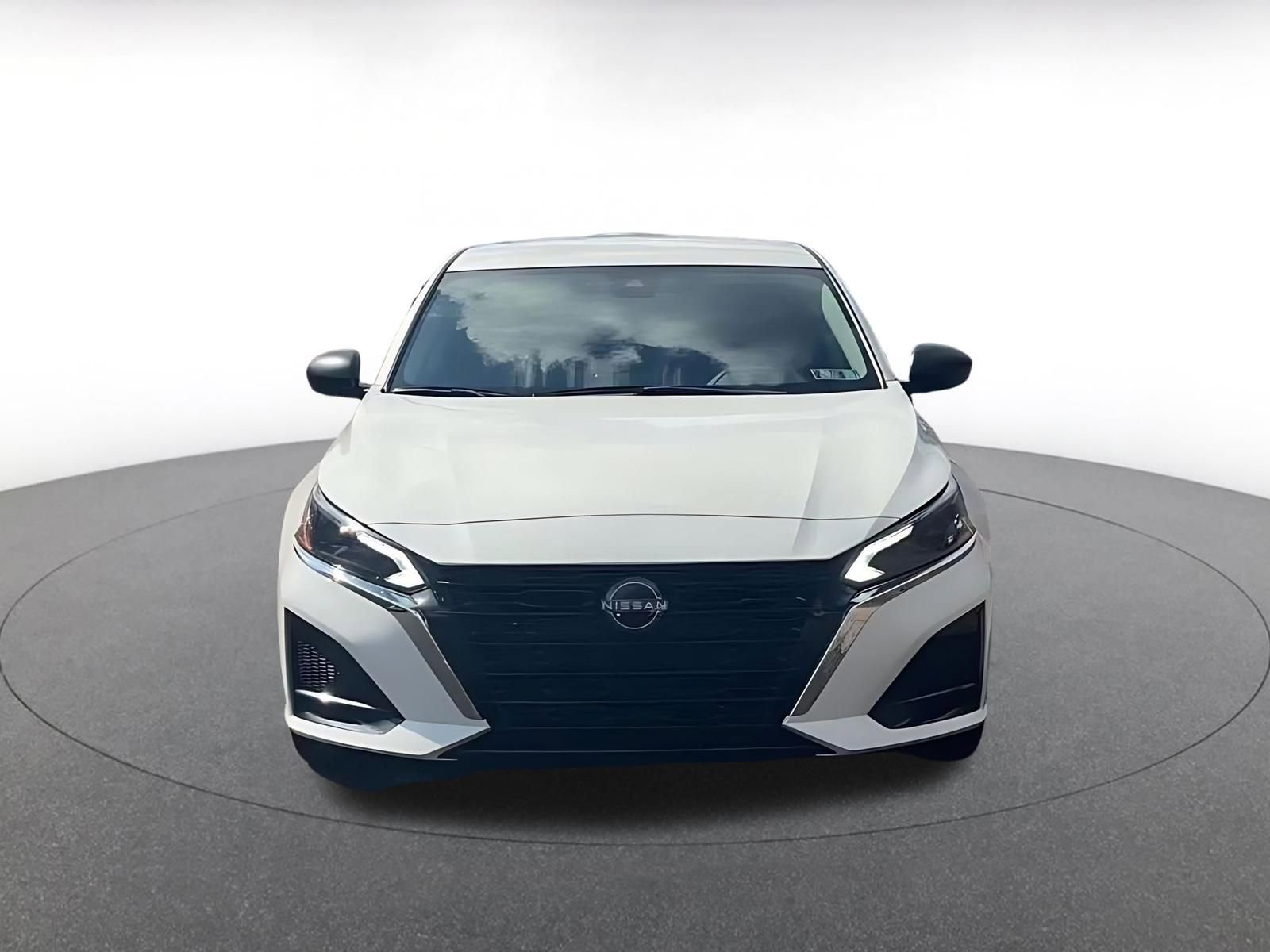 Thumbnail: 2025 Nissan Altima - 4