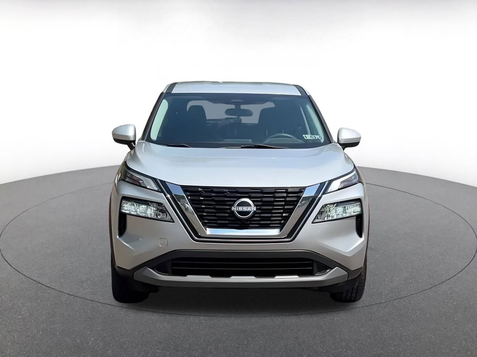 Thumbnail: 2023 Nissan Rogue - 4