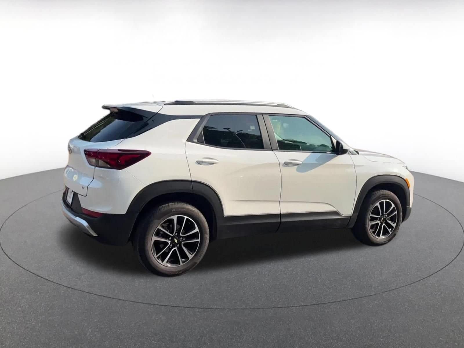 Thumbnail: 2025 Chevrolet TrailBlazer - 15