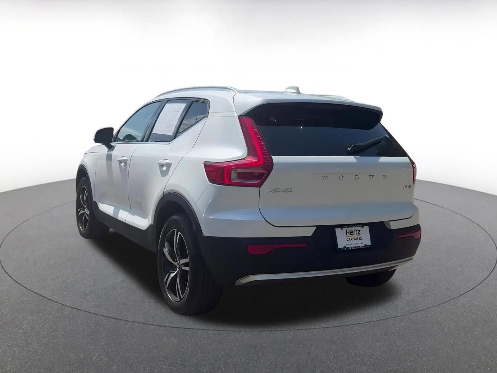 Thumbnail: 2024 Volvo XC40 - 11