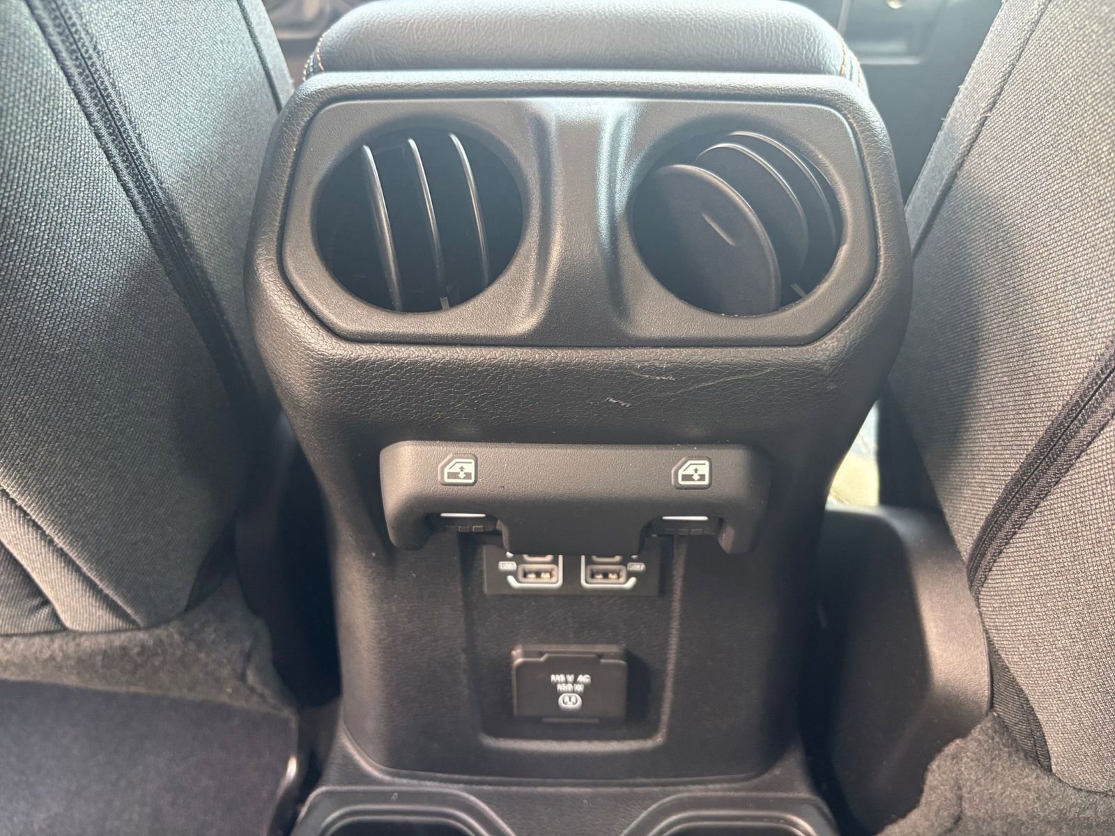 Thumbnail: 2025 Jeep Wrangler - 23