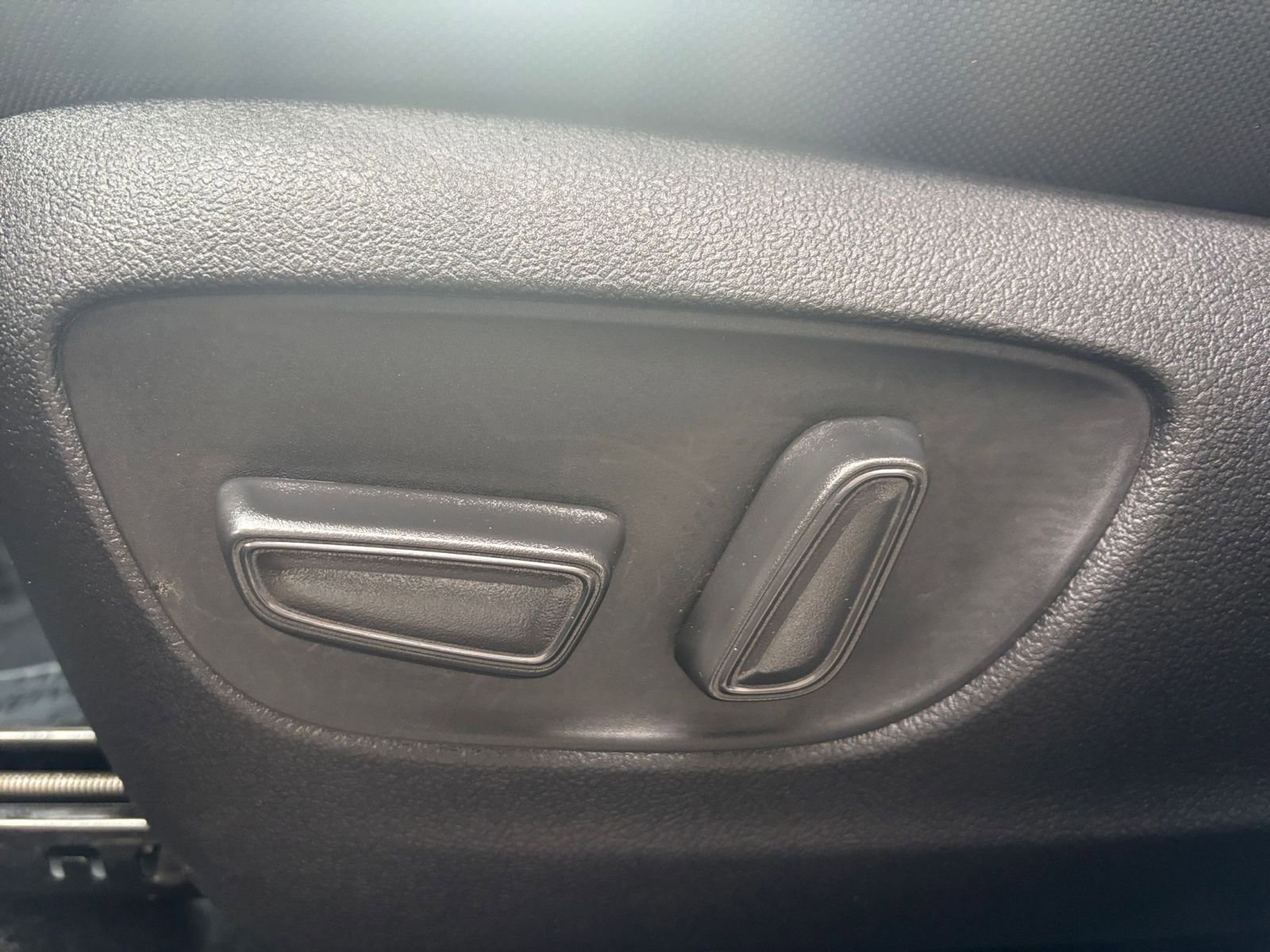 Thumbnail: 2025 Toyota Highlander - 22