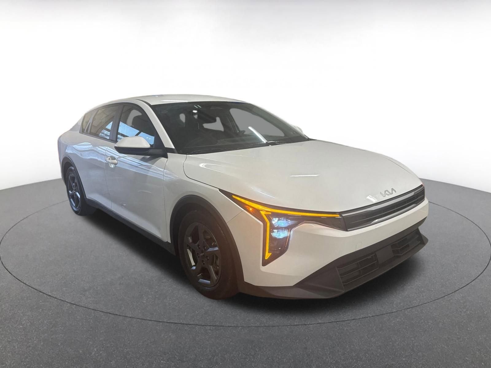 Thumbnail: 2025 Kia K4 - 1