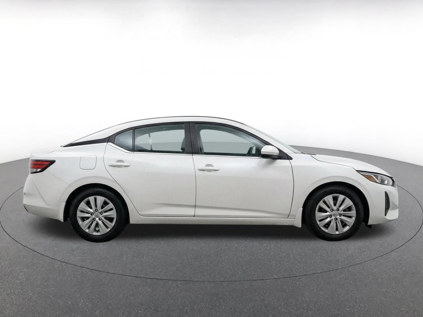 Thumbnail: 2025 Nissan Sentra - 9