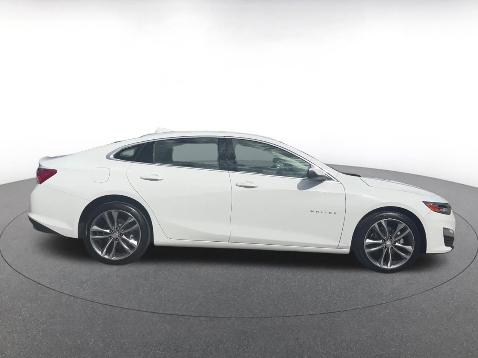 Thumbnail: 2024 Chevrolet Malibu - 16