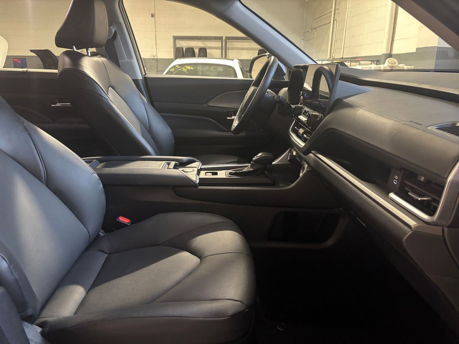 Thumbnail: 2025 Toyota Grand Highlander - 28