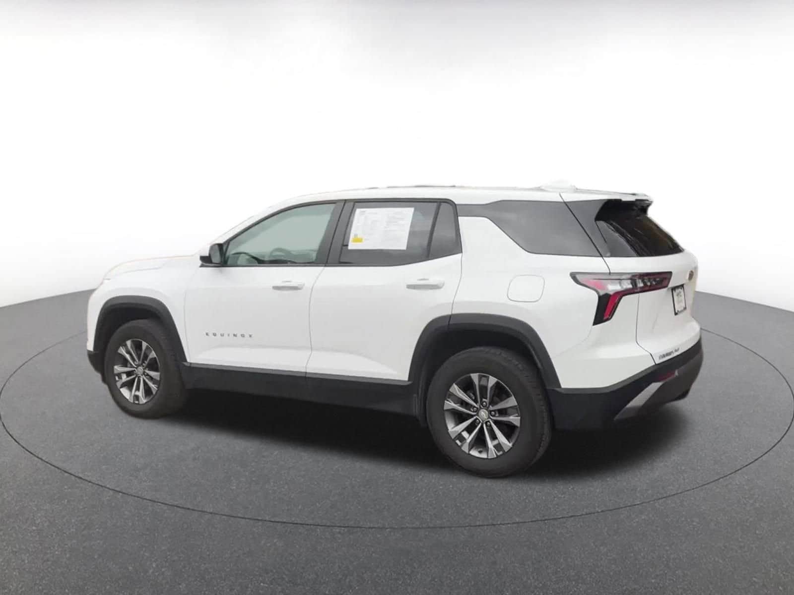 Thumbnail: 2025 Chevrolet Equinox - 10