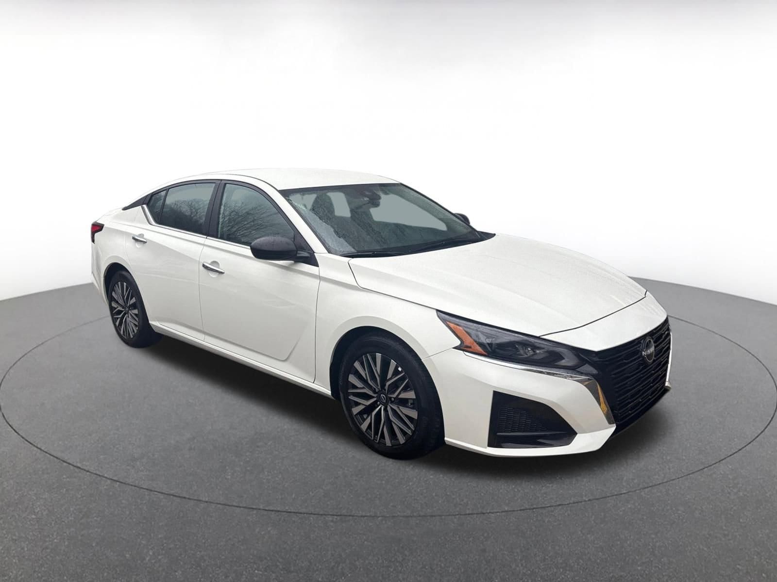 Thumbnail: 2025 Nissan Altima - 1