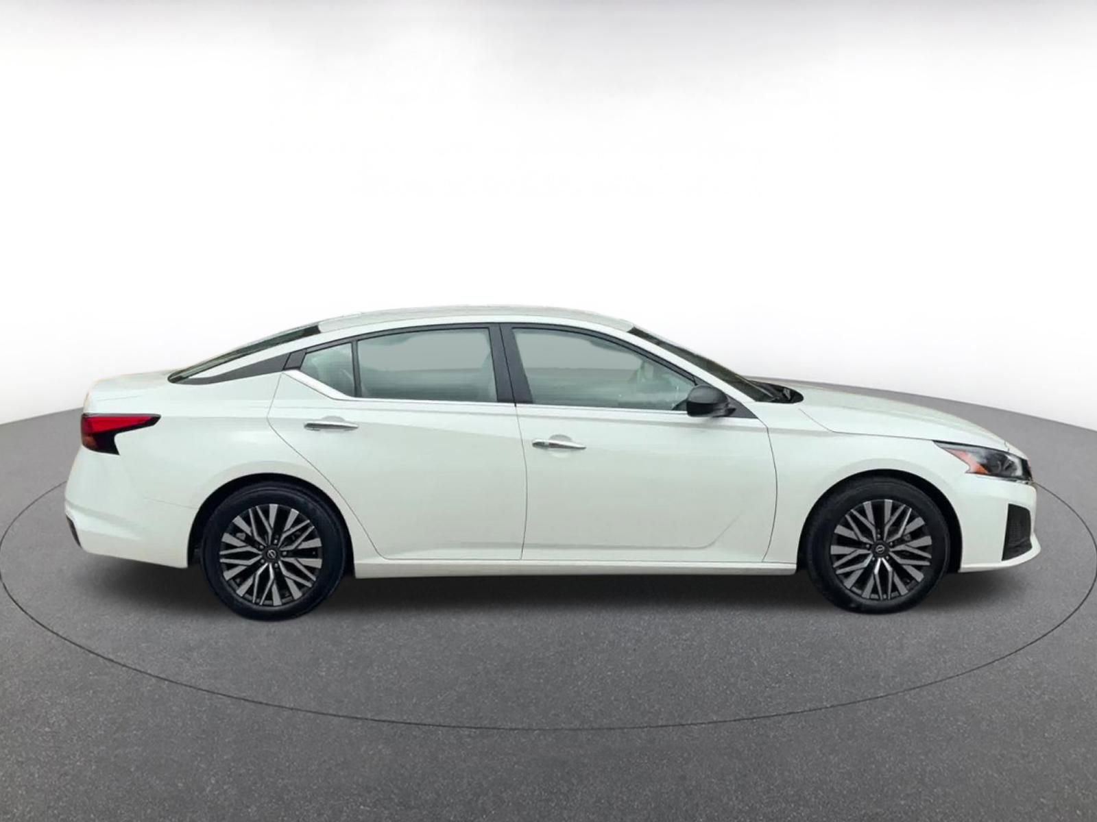 Thumbnail: 2025 Nissan Altima - 16