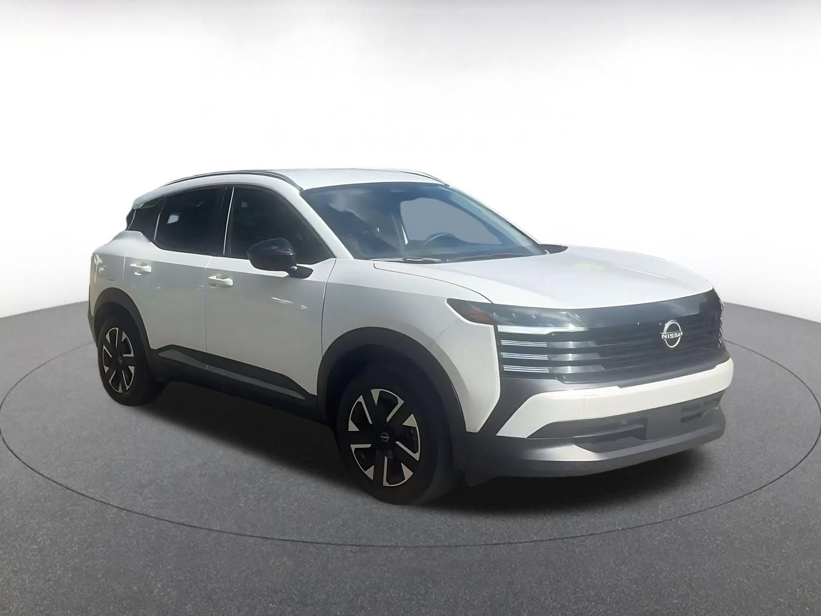 Thumbnail: 2026 Nissan Kicks - 2