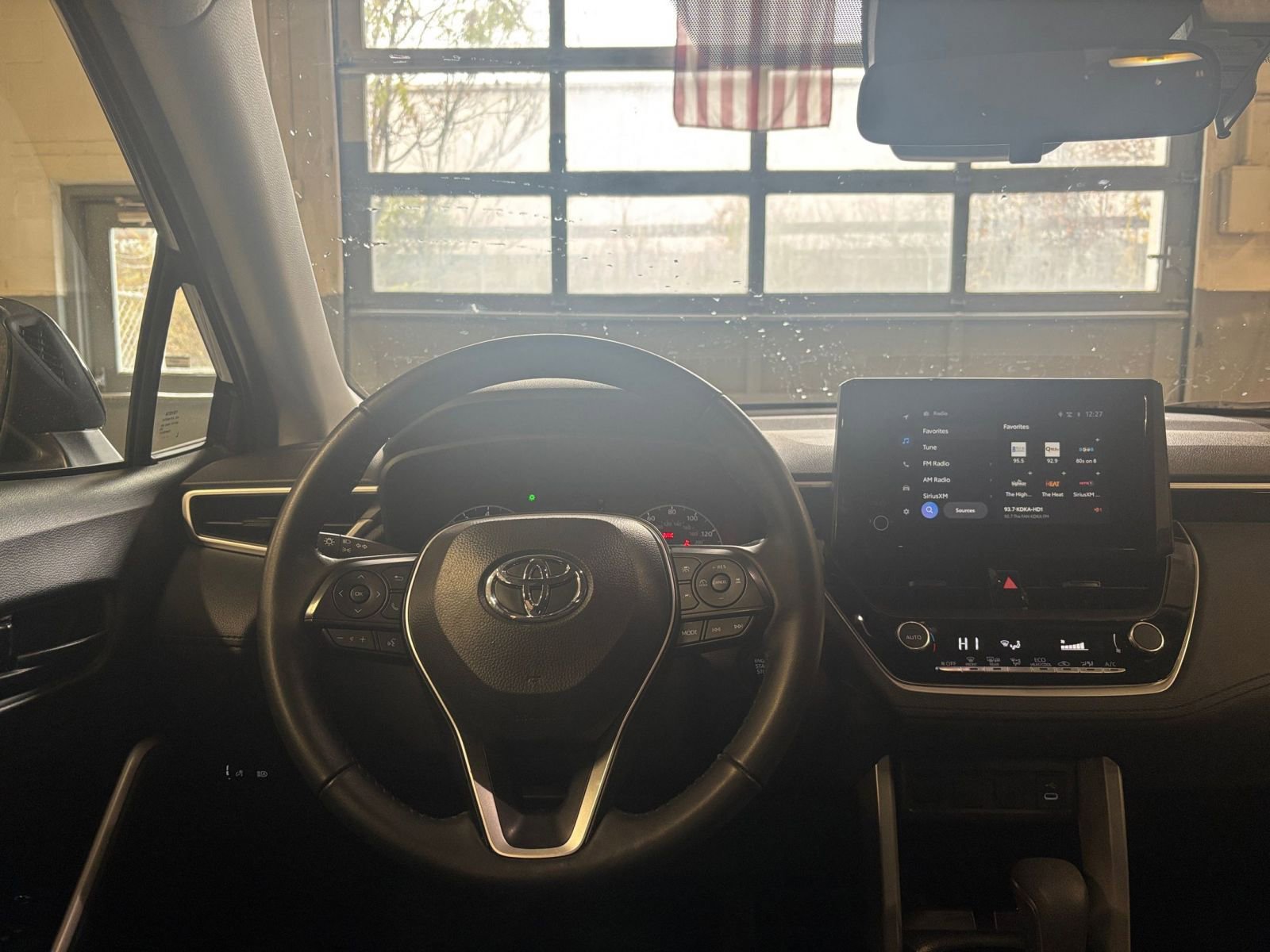 Thumbnail: 2025 Toyota Corolla Cross - 33