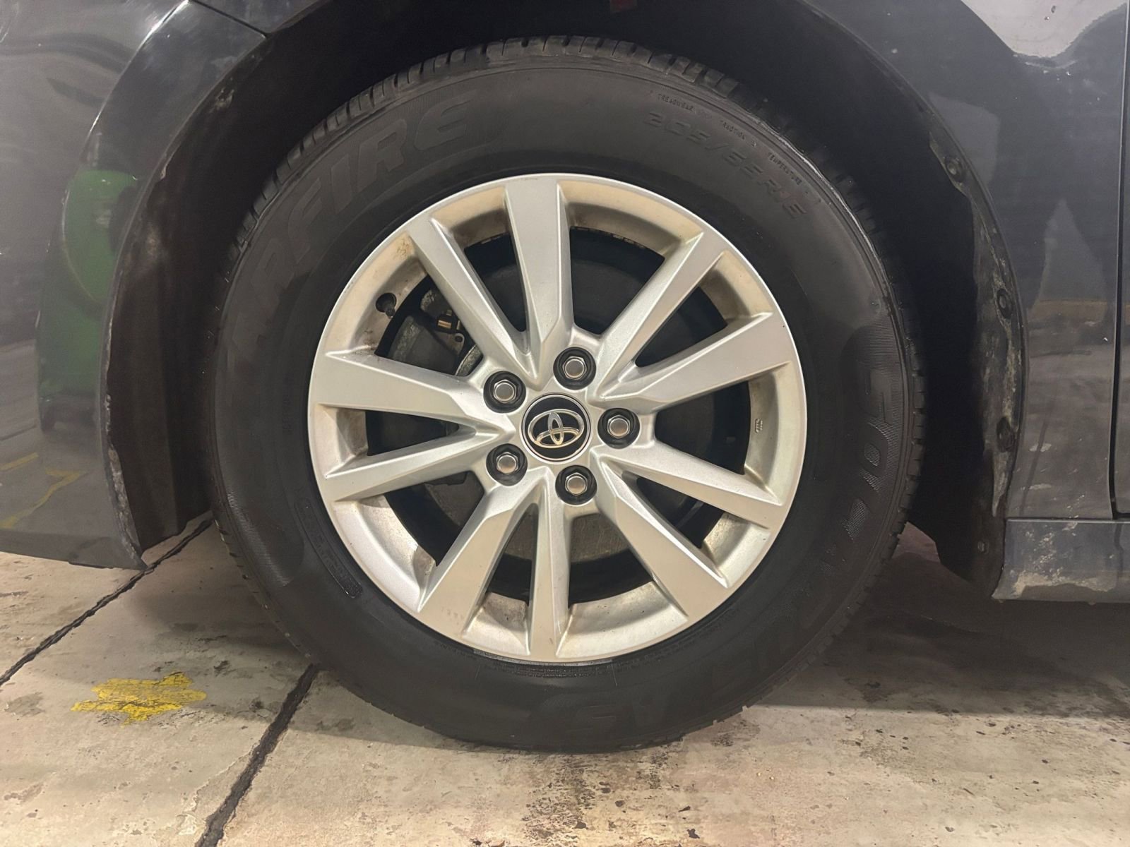 Thumbnail: 2025 Toyota Camry - 29