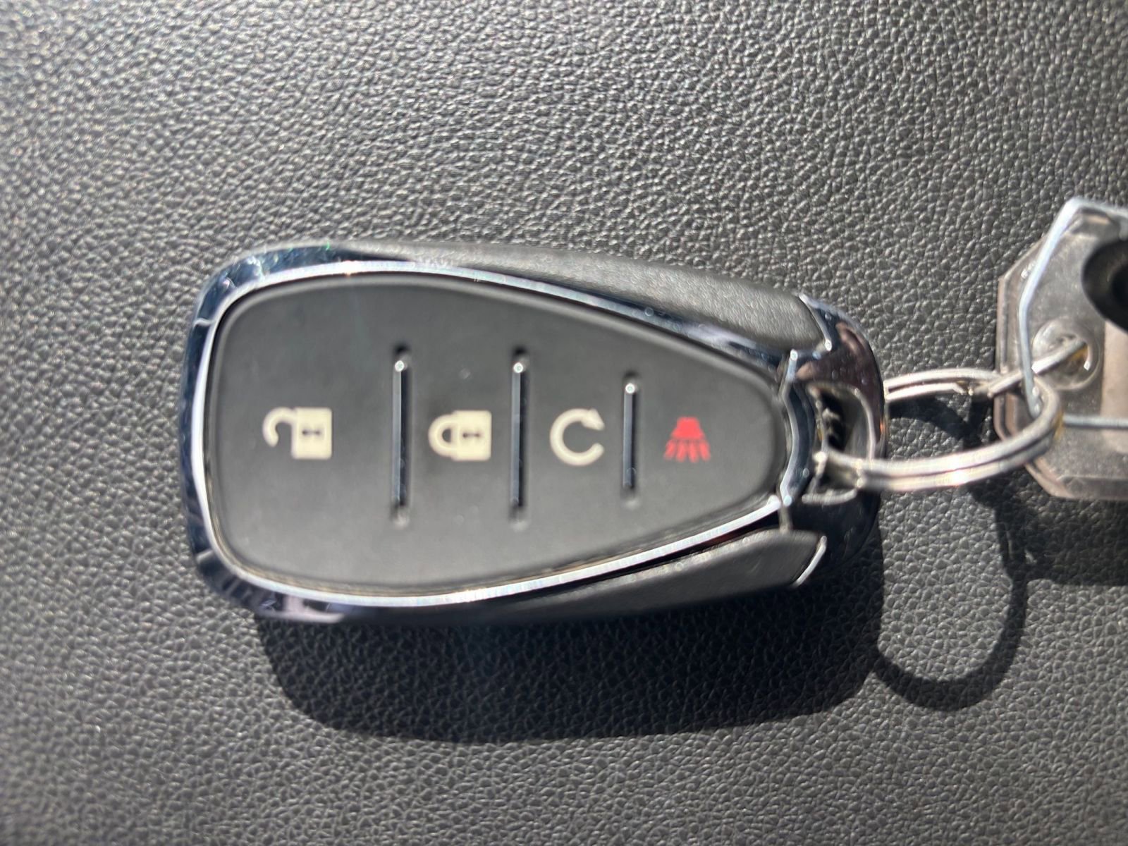 Thumbnail: 2025 Chevrolet Trax - 24