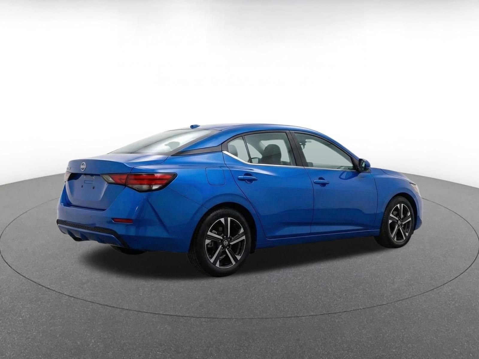 Thumbnail: 2025 Nissan Sentra - 9